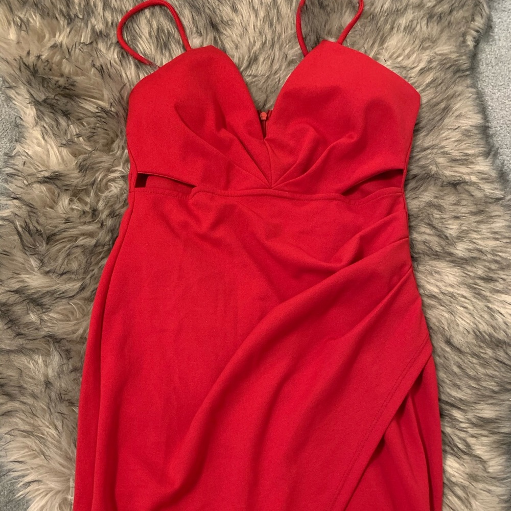 Cutout red dress ❤️